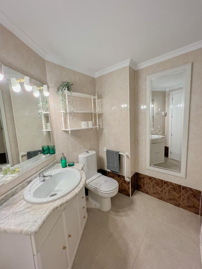 Beautiful Sea Views Apartment Pool & Beach Torremolinos Eksteriør billede
