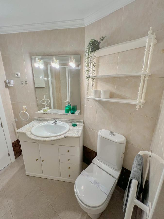 Beautiful Sea Views Apartment Pool & Beach Torremolinos Eksteriør billede